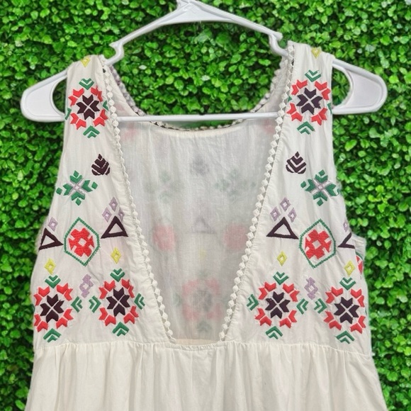 Anthropologie White Dress with Colorful Embroidery - Picture 3 of 9